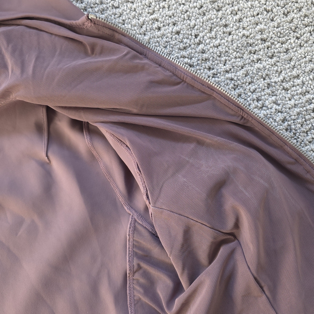 lululemon Ruched Jacket, Like-New Condition - Picture 6 of 14